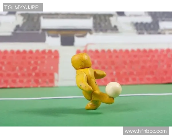 橡皮泥足球明星创意平面设计展现儿童艺术与运动的完美结合